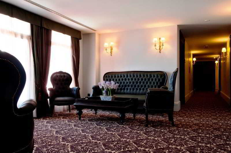 Готель Portaventura Lucy'S Mansion - Includes Portaventura Park Tickets Салоу Екстер'єр фото